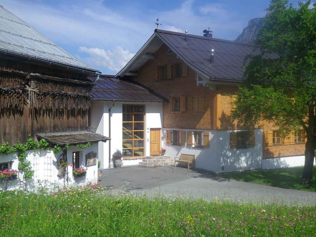 Villa Baby und Kinderbauernhof Wildfang Dalaas Exterior foto